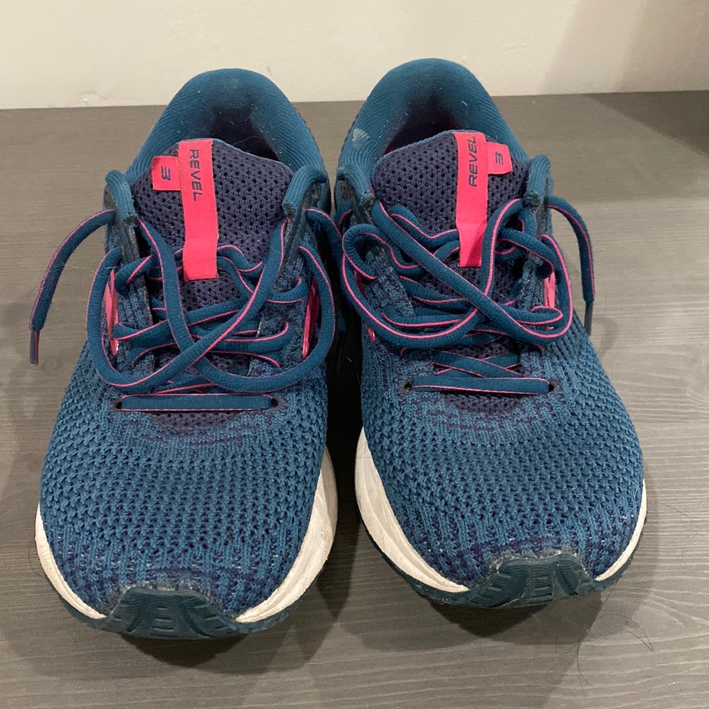 Brooks Revel 3